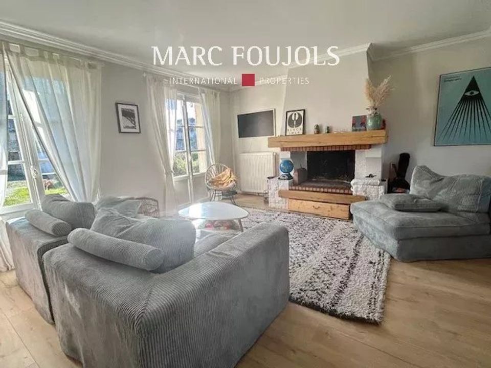 Villa in Senlis, Oise - photo 3
