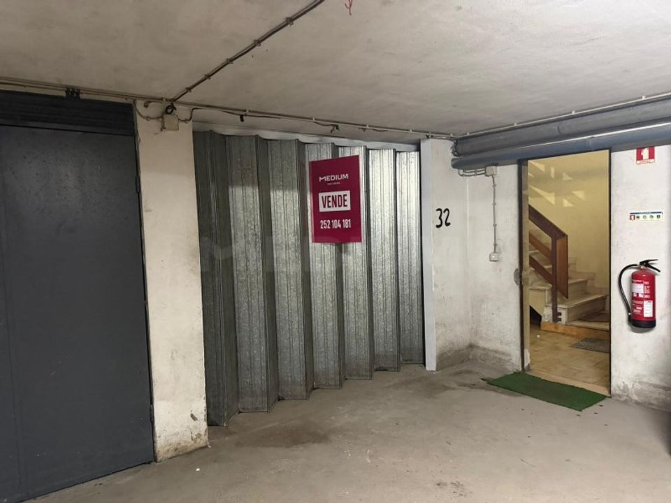Garage i Vila Nova de Famalicao, Braga - foto 2