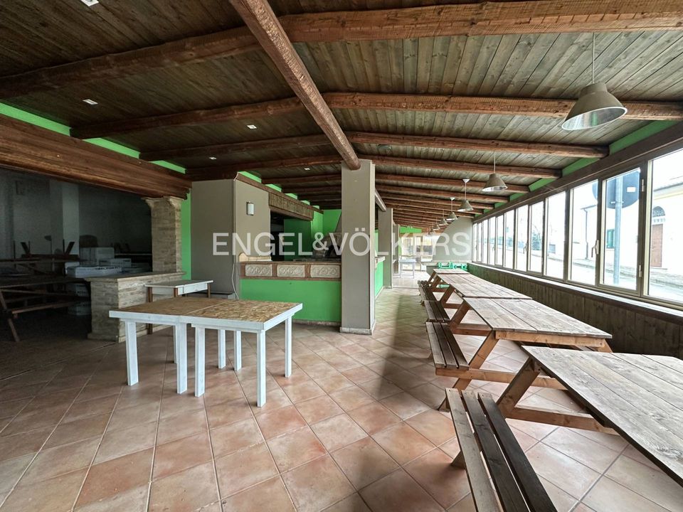Erhvervsejendom i Silvi, Teramo - foto 1