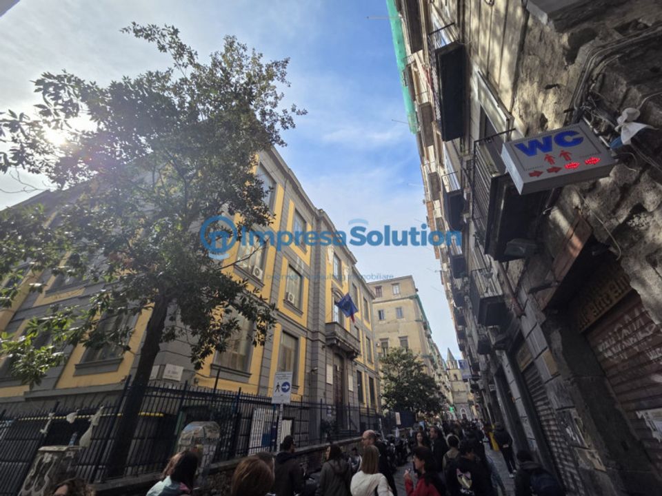 Erhvervsejendom i Naples, Naples - foto 1