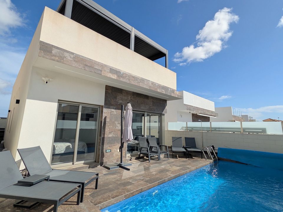 Villa i Villamartin, Alicante - foto 1