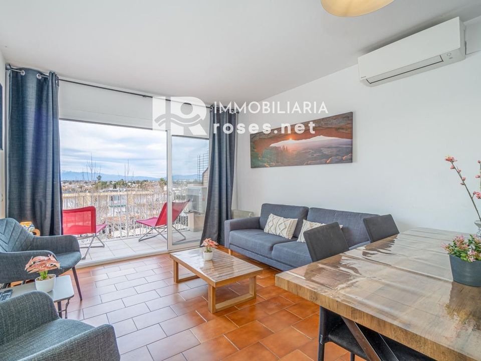 Lejlighed i Empuriabrava, Gerona - foto 1