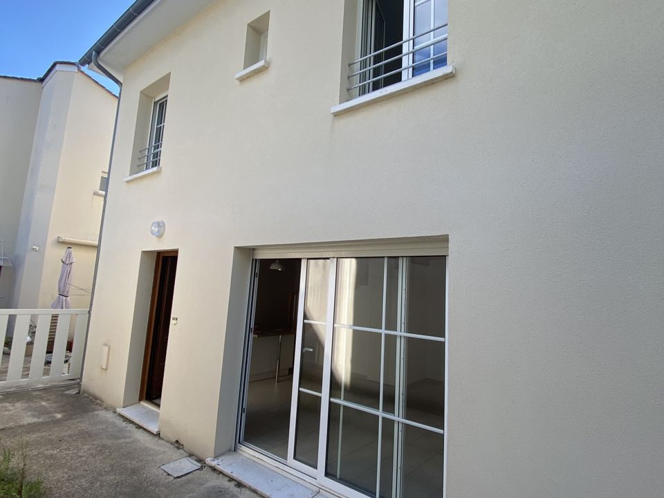 Villa a Libourne, Gironde - foto 1