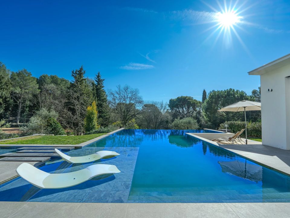 Villa i Roquefort-les-Pins, Alpes-Maritimes - foto 1