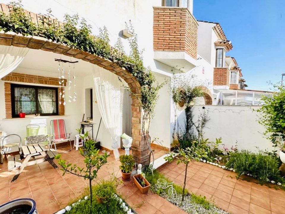 Villa i Sierra De Yeguas, Malaga - foto 1