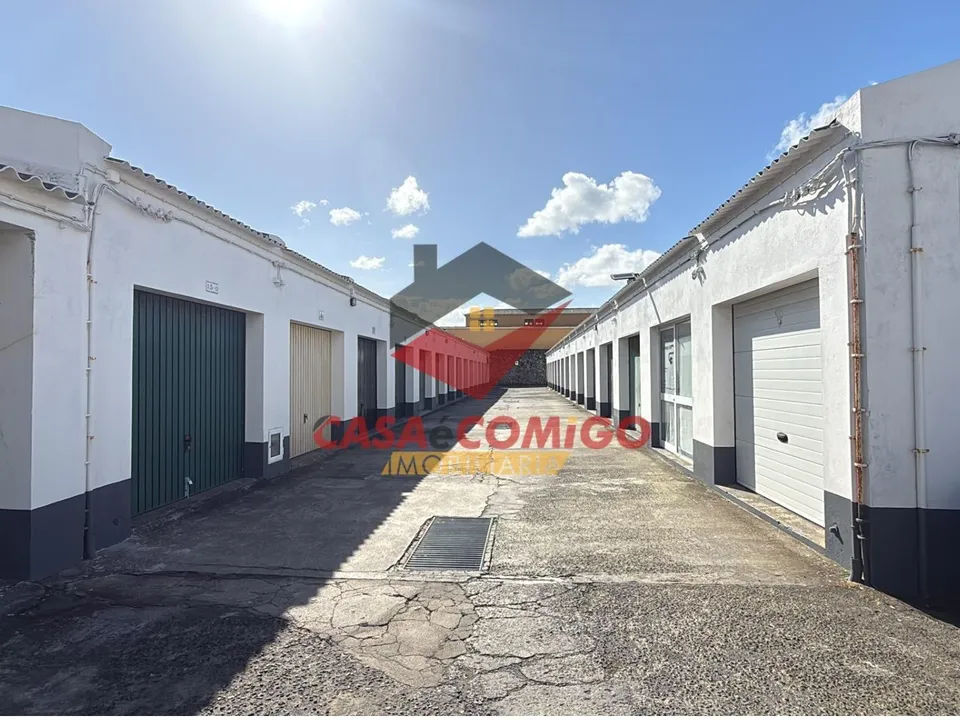 Garage i Ponta Delgada, Sao Miguel - foto 2