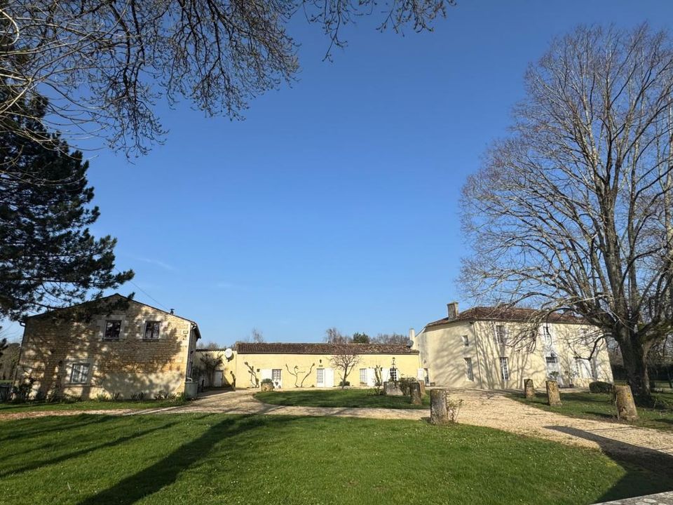 Villa i St.-Sigismond-de-Clermont, Charente-Maritime - foto 1