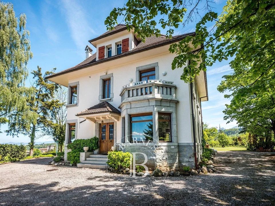 Villa i Thonon-les-Bains, Haute-Savoie - foto 1