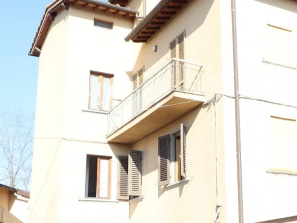 Lejlighed i San Giovanni Valdarno, Arezzo - foto 1