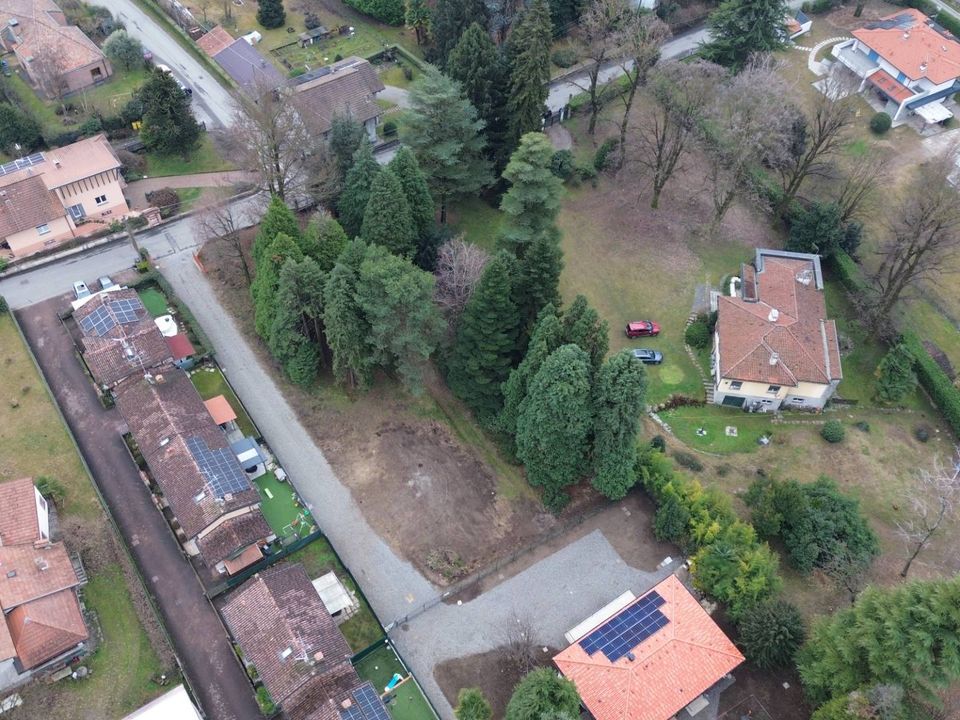 Helårsgrund i Somma Lombardo, Varese - foto 1