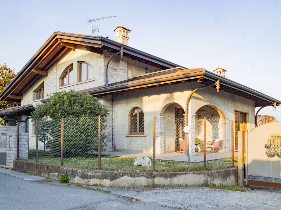 Villa i Mapello, Bergamo - foto 1