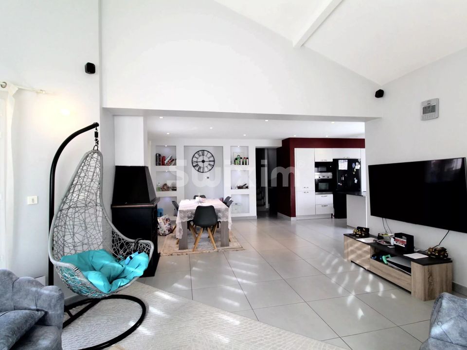 Villa i Scionzier, Haute-Savoie - foto 1