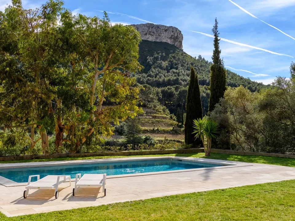 Villa in Cassis, Bouches-du-Rhone - foto 1