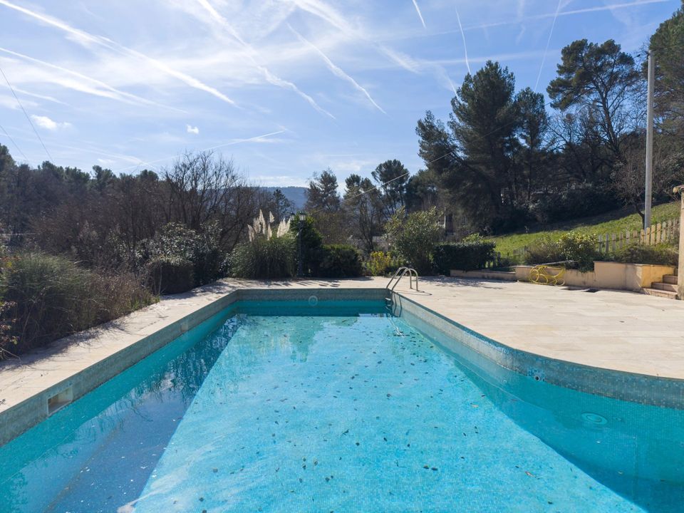 Villa i Aubagne en Provence, Bouches-du-Rhone - foto 5