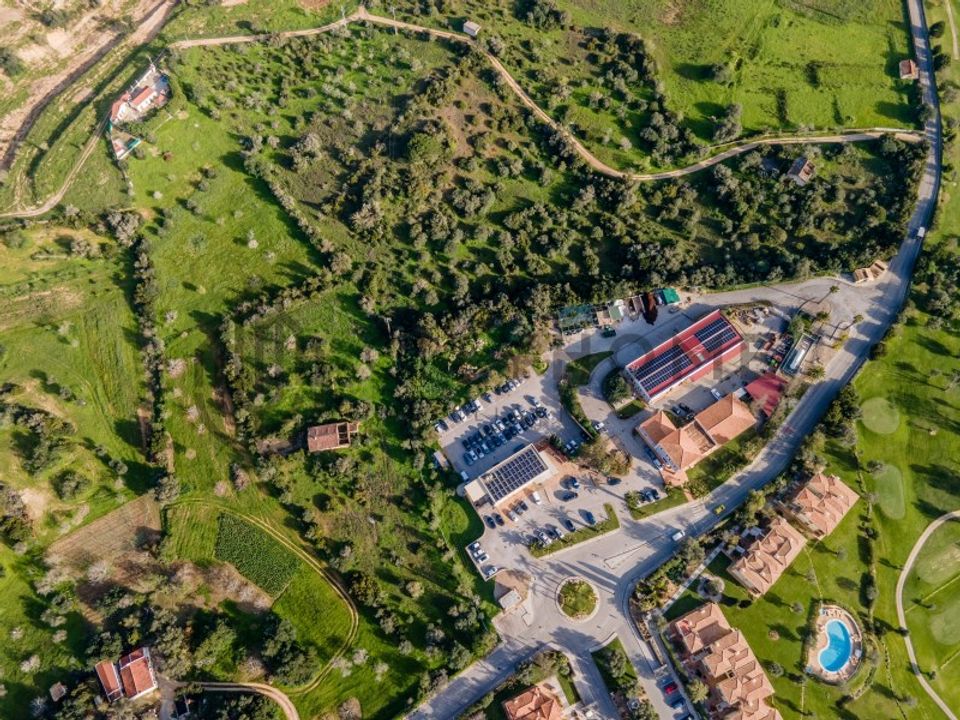 Helårsgrund i Estombar, Faro - foto 1
