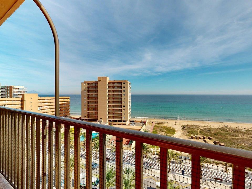 Lejlighed i Los Arenales Del Sol, Alicante - foto 1