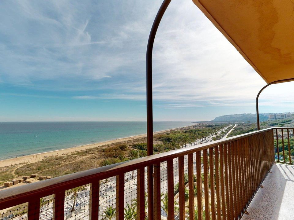 Lejlighed i Los Arenales Del Sol, Alicante - foto 2