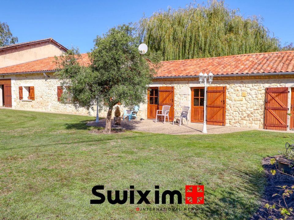 Villa a Gaillan-en-Médoc, Gironde - foto 1