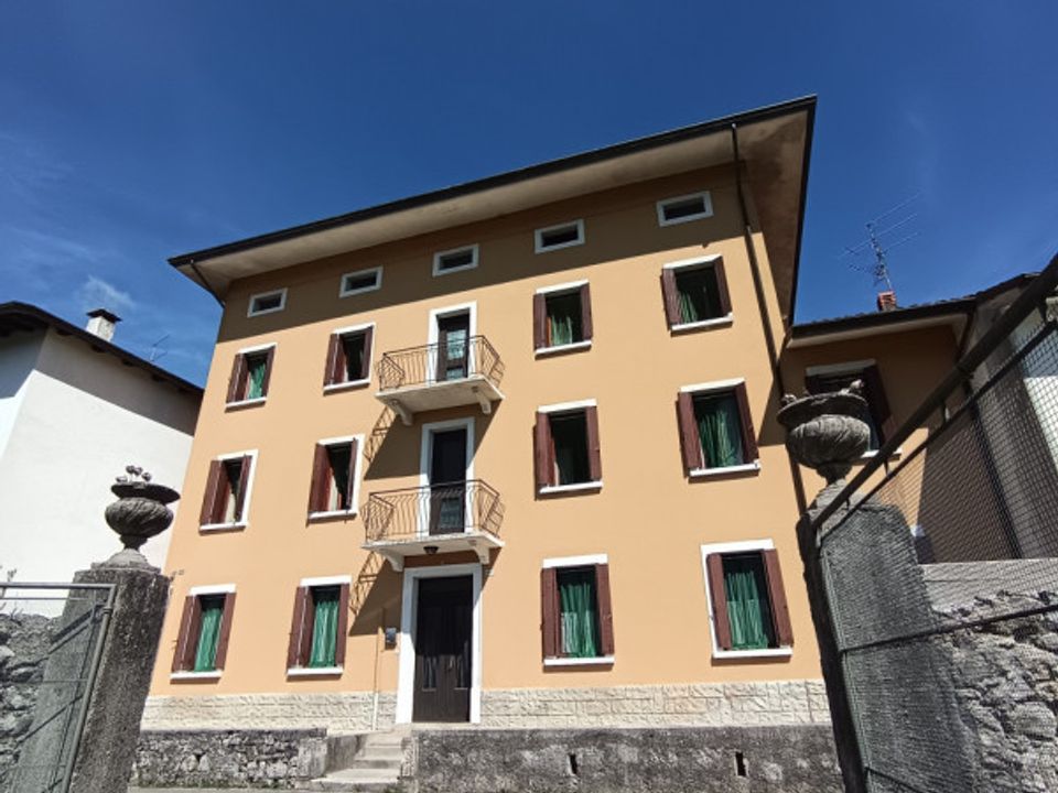 Villa i Travesio, Pordenone - foto 1