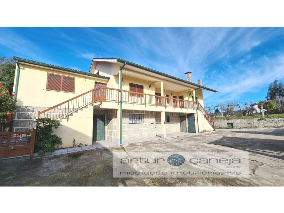 Villa i Arcos de Valdevez, Viana do Castelo - foto 1
