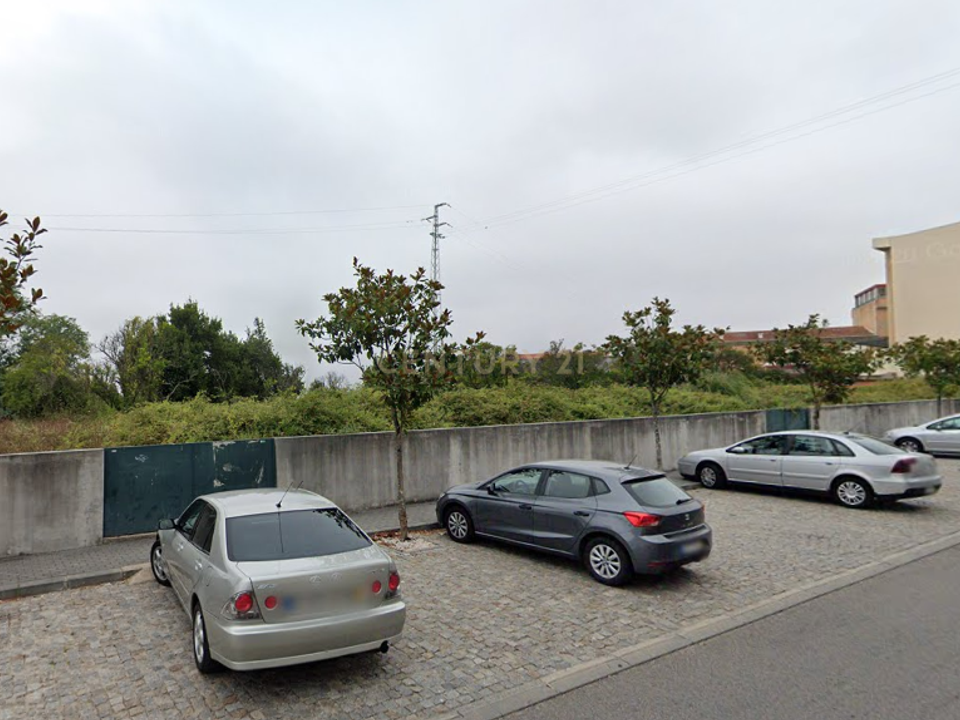 Helårsgrund i Pacos de Brandao, Aveiro - foto 1