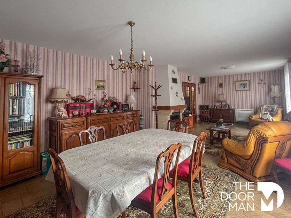 Villa a Villefranche-d'Allier, Allier - foto 2