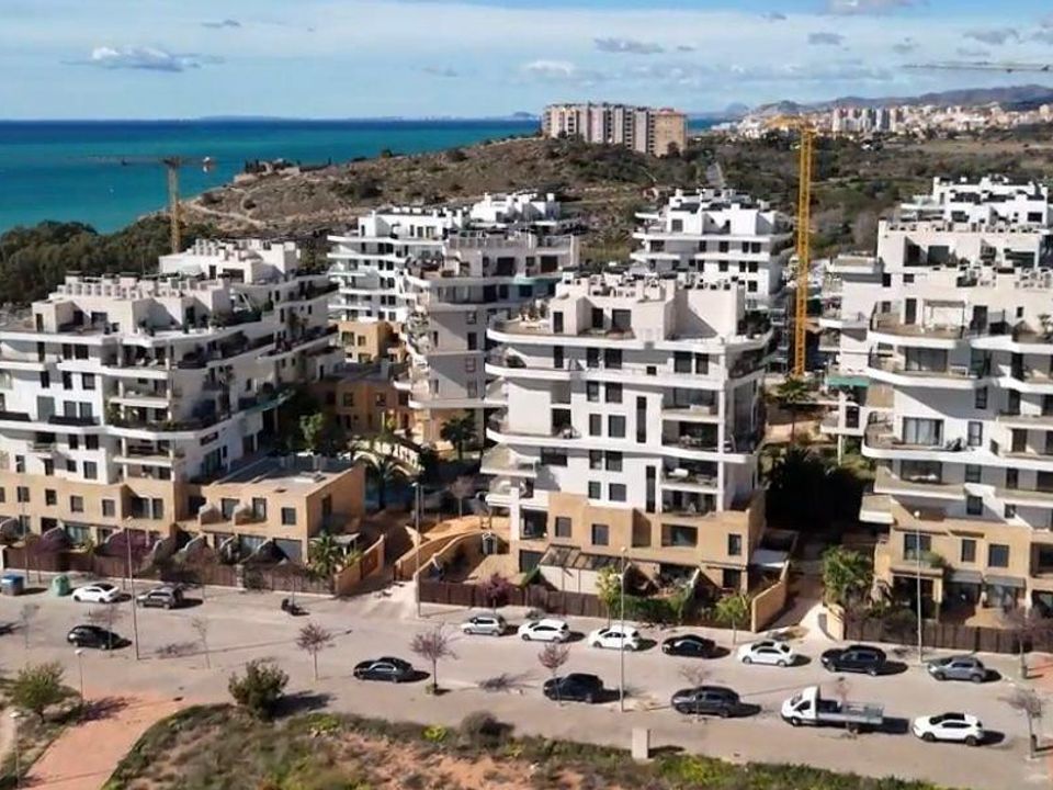 Lejlighed i Villajoyosa, Alicante - foto 2