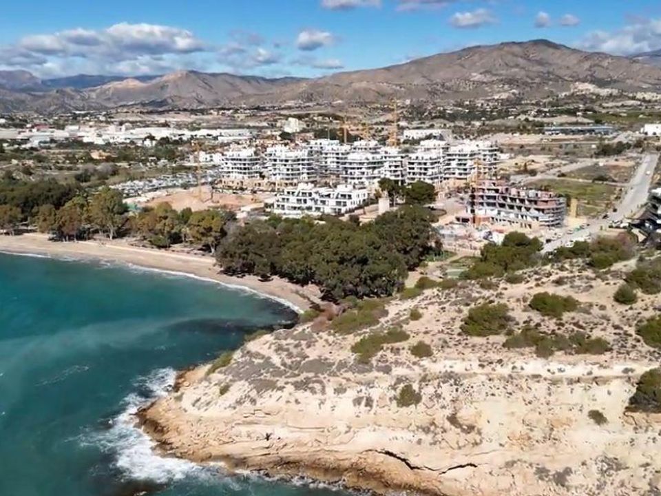 Lejlighed i Villajoyosa, Alicante - foto 4