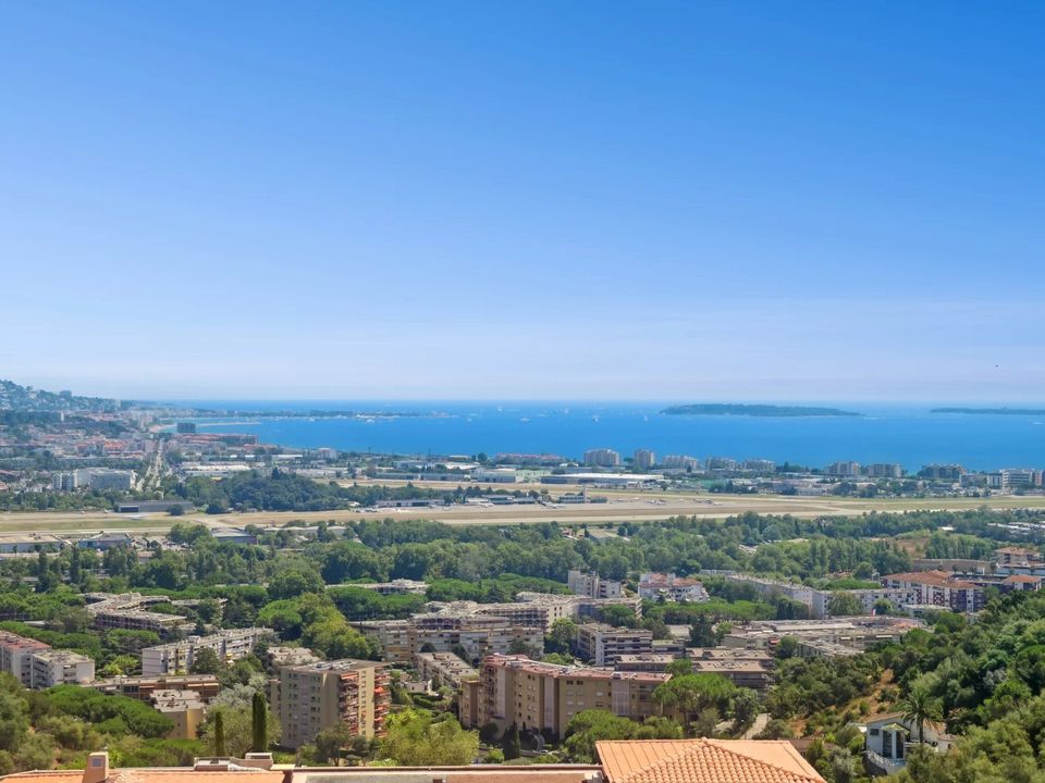 Lejlighed i Mandelieu-la-Napoule, Alpes-Maritimes - foto 1