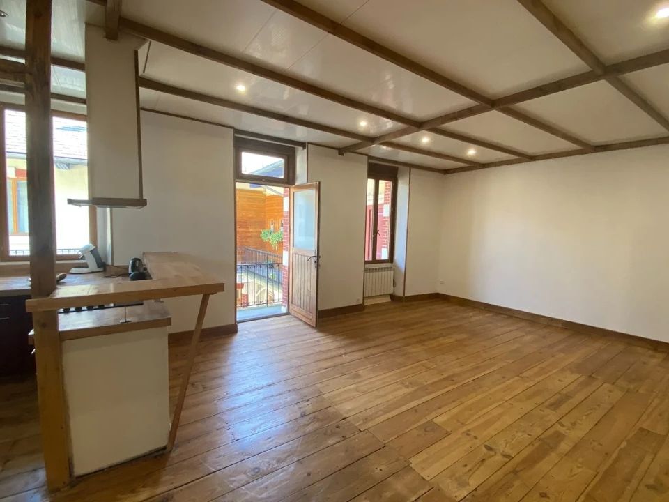 Duplex i Bagneres-de-Bigorre, Hautes-Pyrenees - foto 3