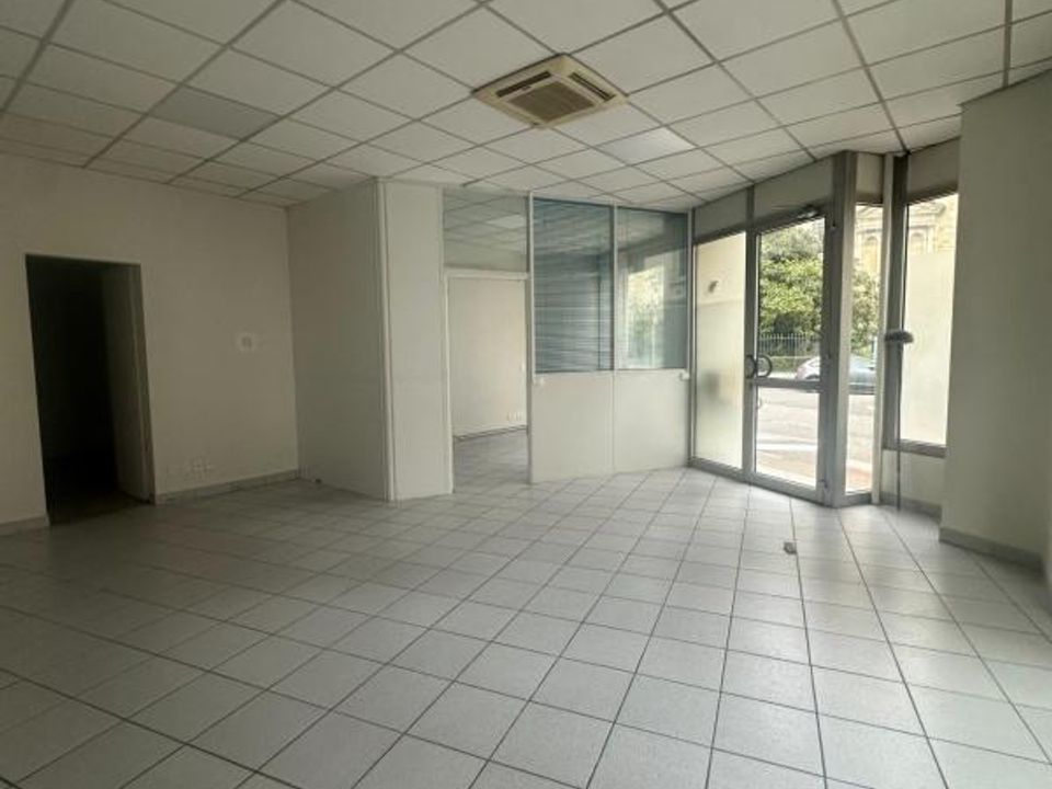 L'establiment comercial a Tournon-sur-Rhône, Ardeche - foto 1