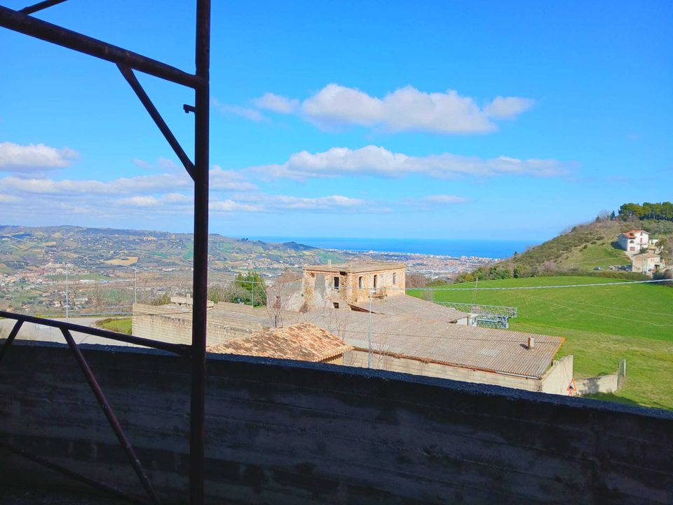 Helårsgrund i Colonnella, Teramo - foto 1