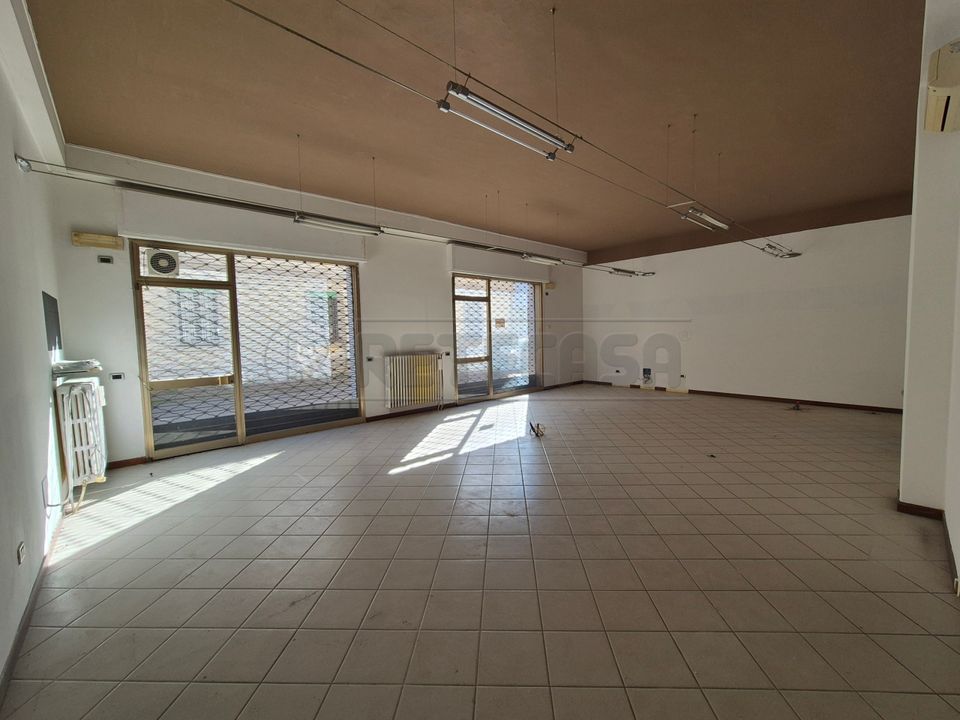 Erhvervsejendom i Spinadesco, Cremona - foto 4