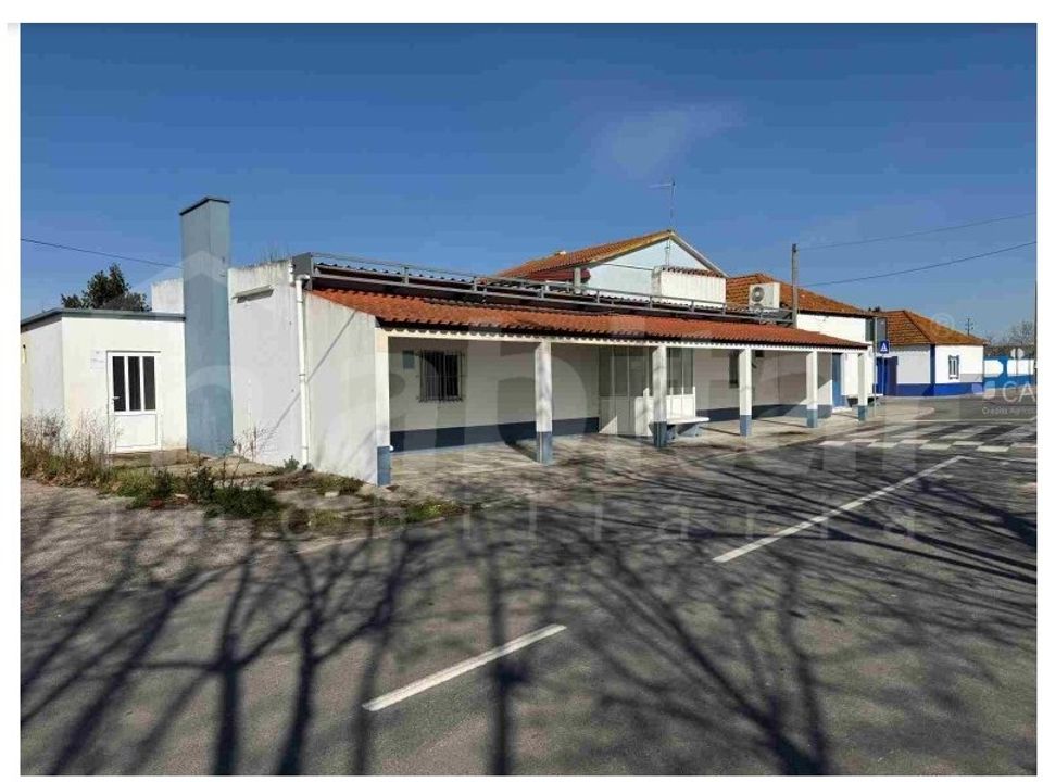 Erhvervsejendom i Benfica do Ribatejo, Santarem - foto 1