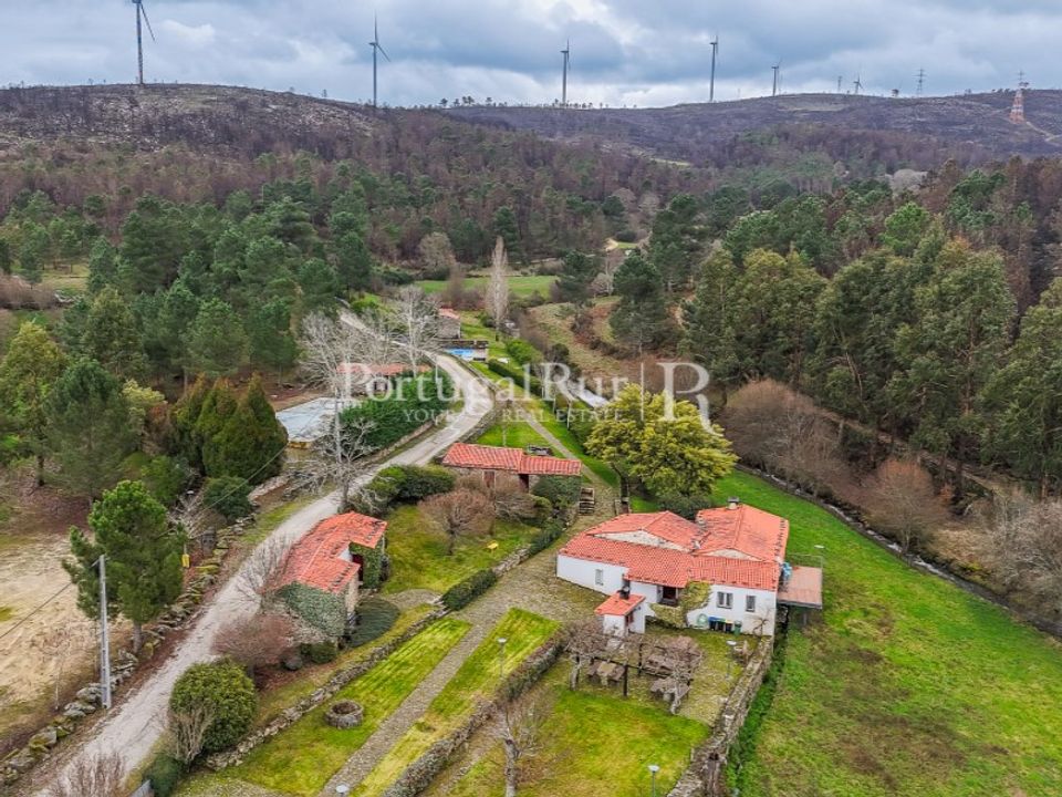 Erhvervsejendom i Moimenta da Beira, Viseu - foto 1