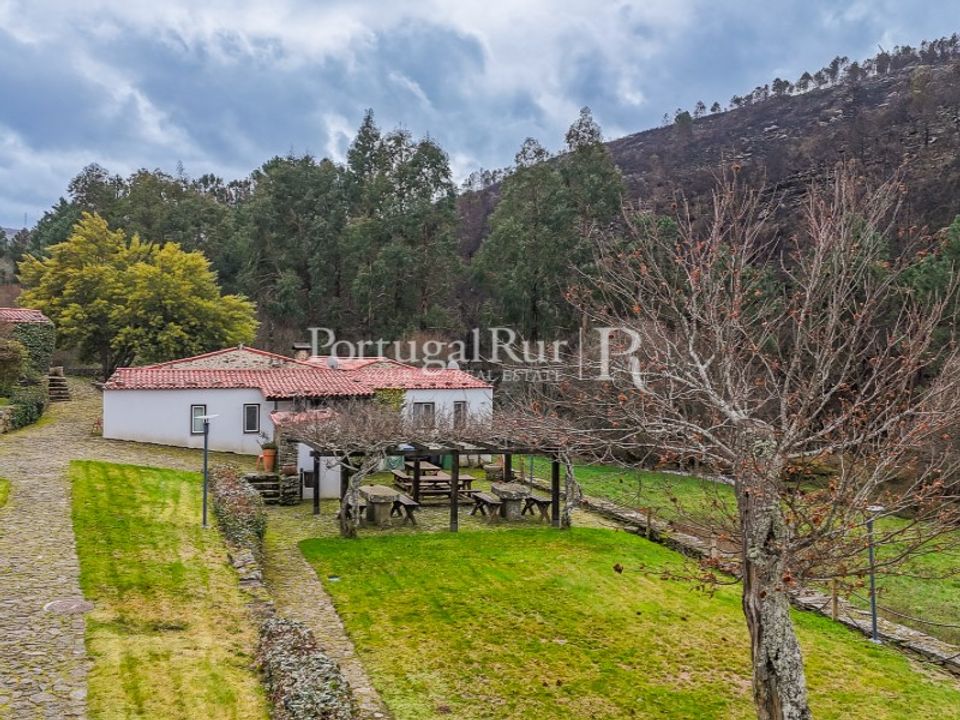 Erhvervsejendom i Moimenta da Beira, Viseu - foto 2