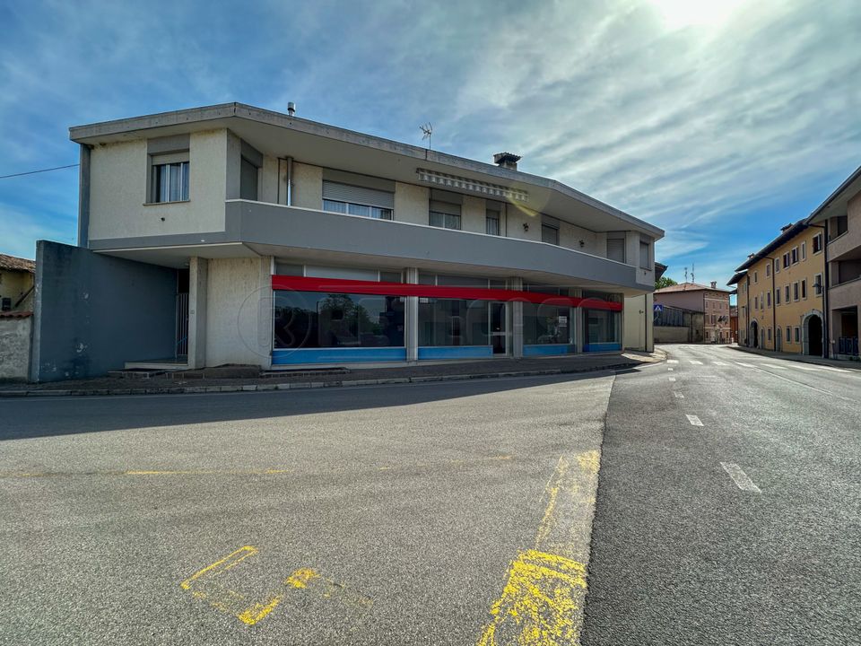 Næringseiendom i Visco, Udine - bilde 1