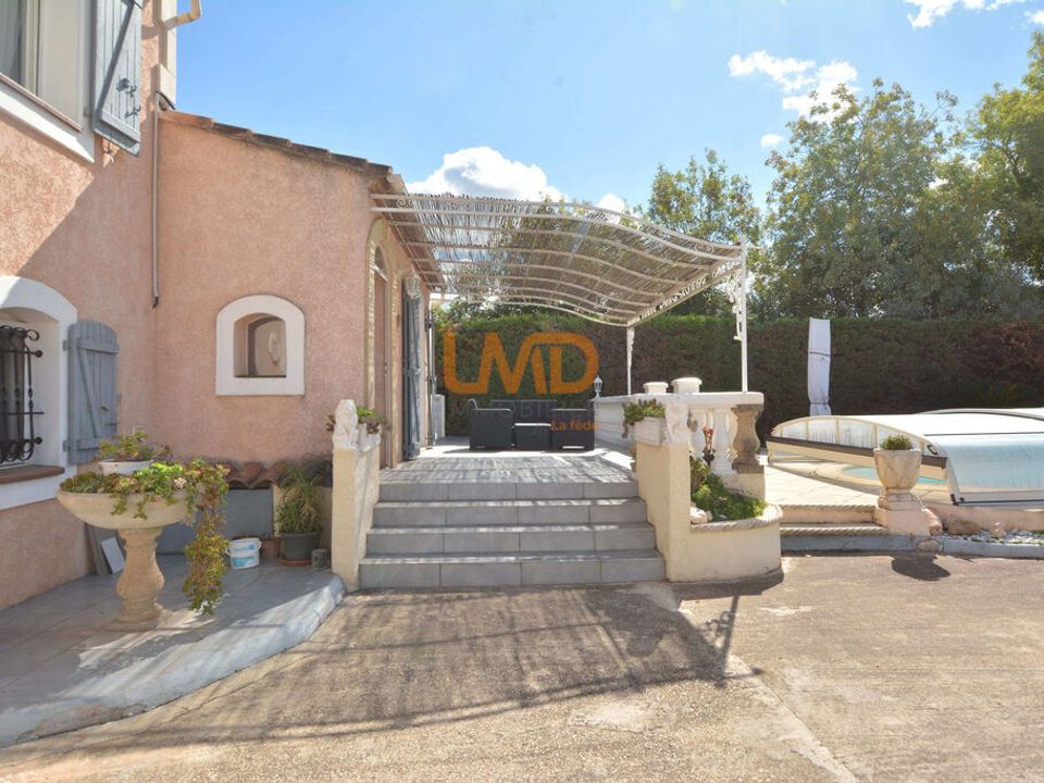Villa i Saint-Gilles, Gard - foto 1