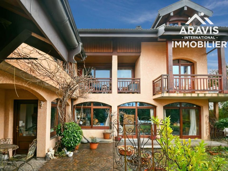 Villa in Annecy, Haute-Savoie - foto 2