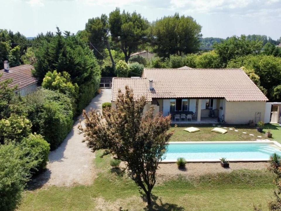 Villa in Le Thor, Vaucluse - photo 3