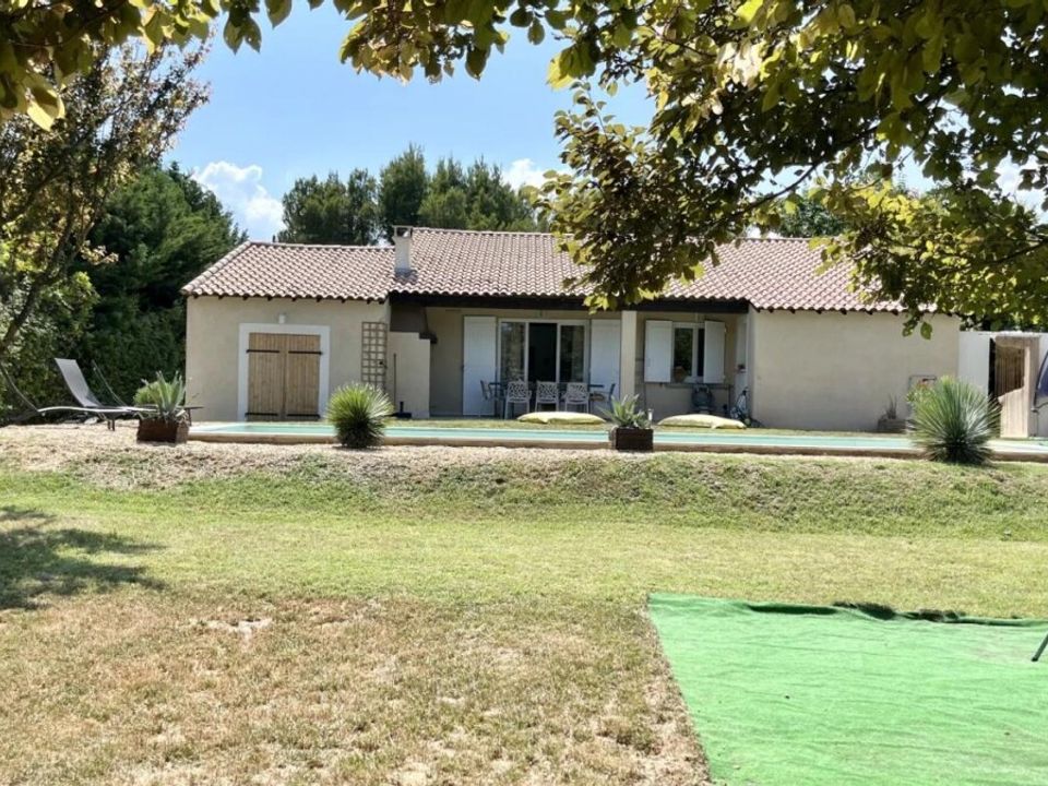 Villa in Le Thor, Vaucluse - photo 4