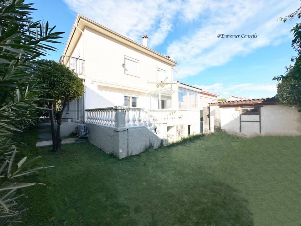 Villa i Villeneuve-Loubet, Alpes-Maritimes - foto 1