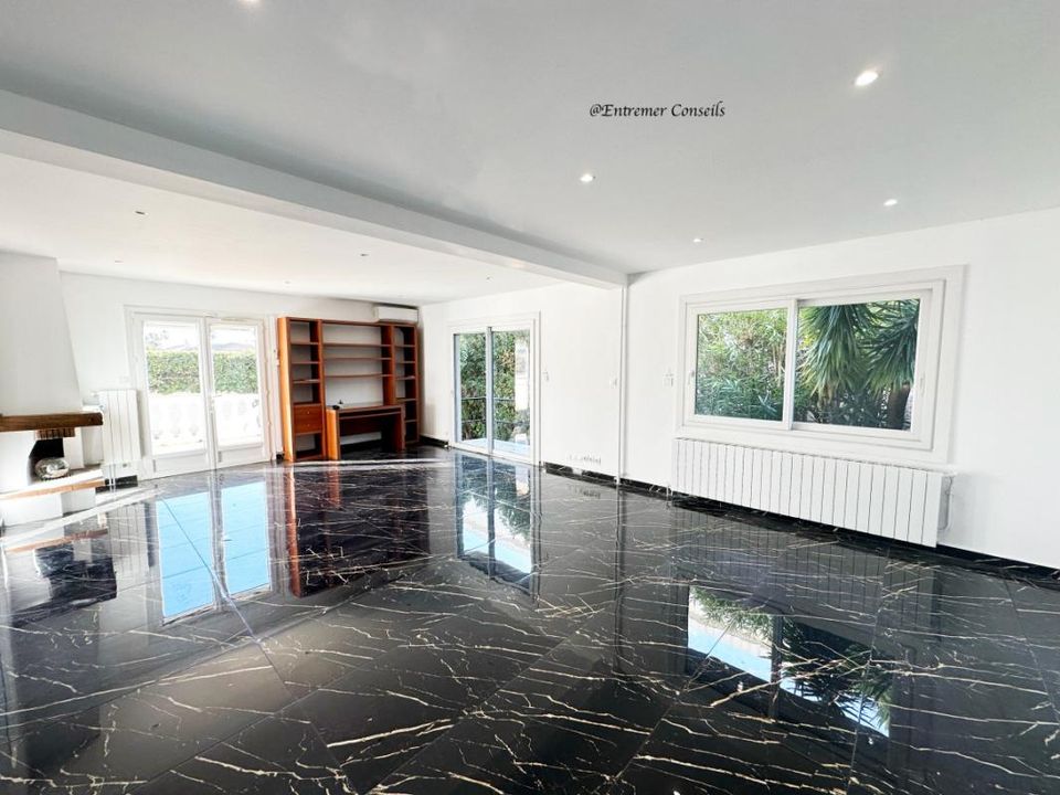 Villa i Villeneuve-Loubet, Alpes-Maritimes - foto 2