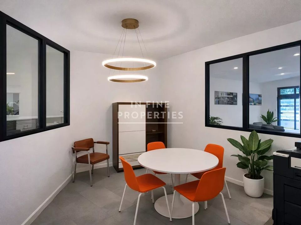 Erhvervsejendom i Mougins, Alpes-Maritimes - foto 4