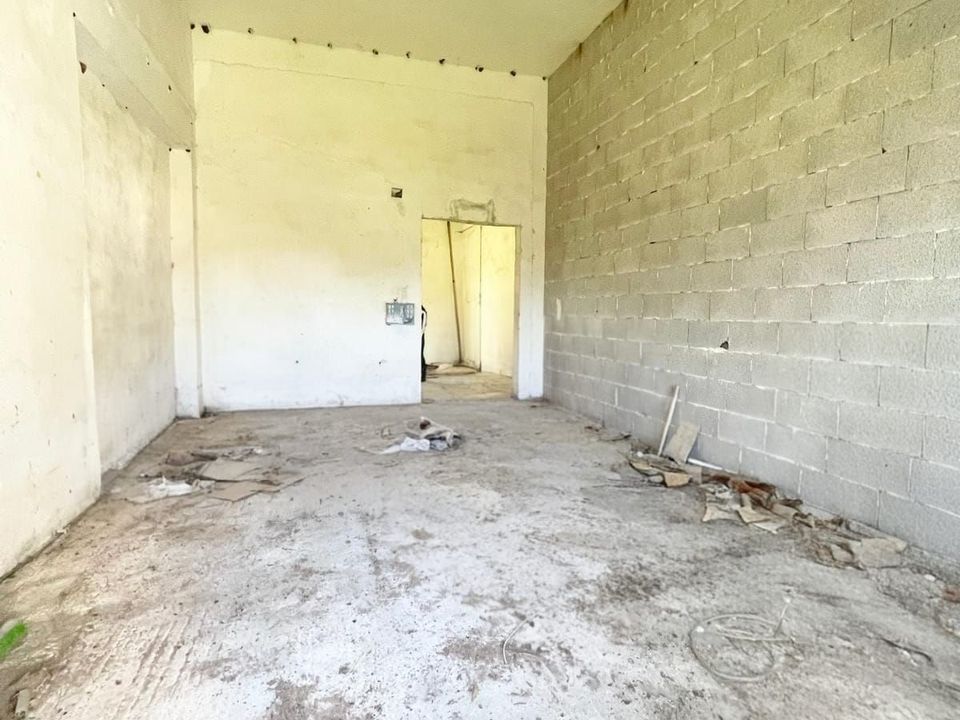 Commercial property in Lequile, Lecce - photo 4