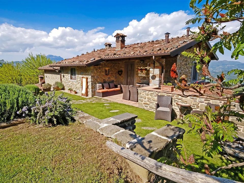 Villa i Castelnuovo di Garfagnana, Lucca - foto 1