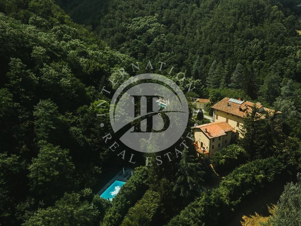 Villa i Castelnuovo di Garfagnana, Lucca - foto 1