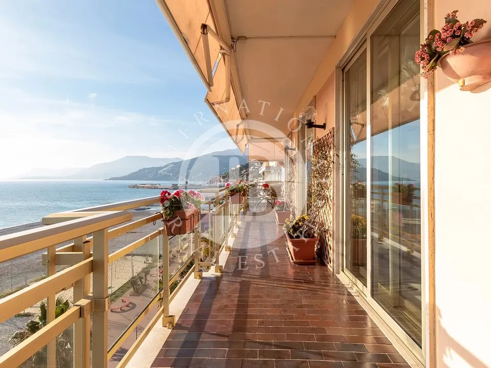 Lejlighed i Ventimiglia, Imperia - foto 1
