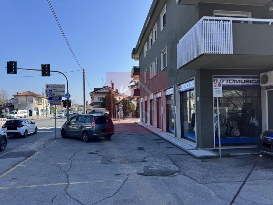 Erhvervsejendom i Monfalcone, Gorizia - foto 4