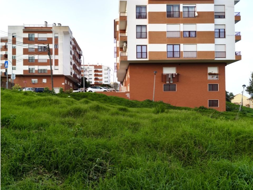 Helårsgrund i Amadora, Lisbon - foto 2